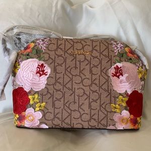 🌷Calvin Klein Floral Crossbody🌷
